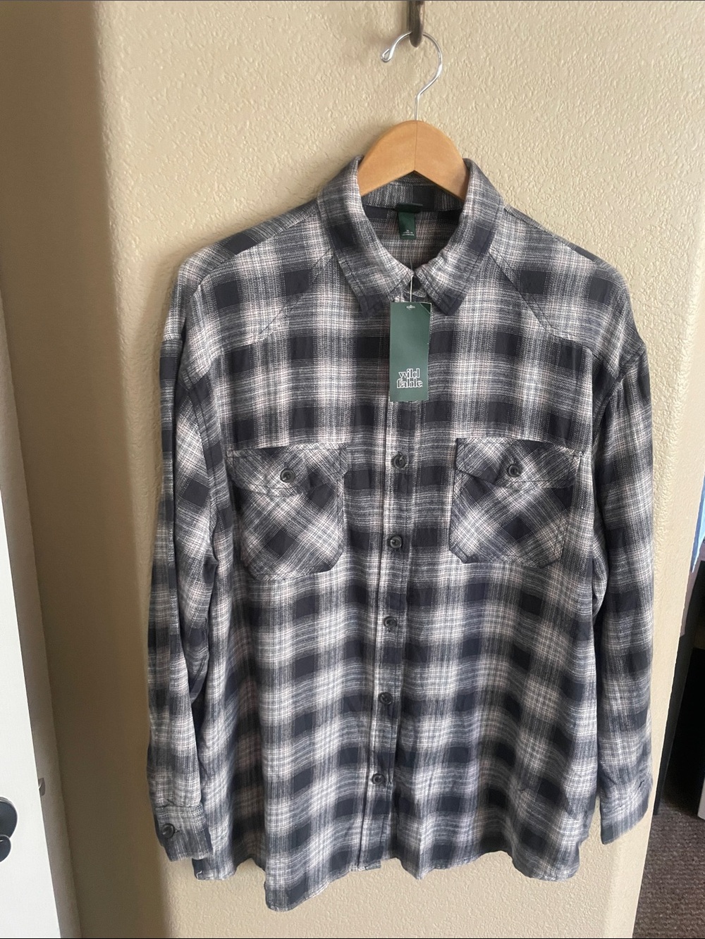 Wild Fable Women’s Gray Plaid Button-Up Shirt - 100% Cotton Size M